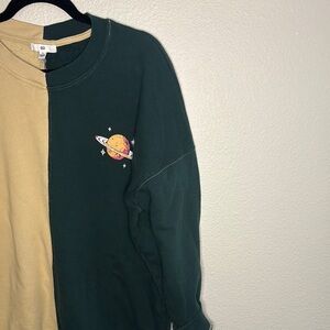 Split seam space sweatshirt